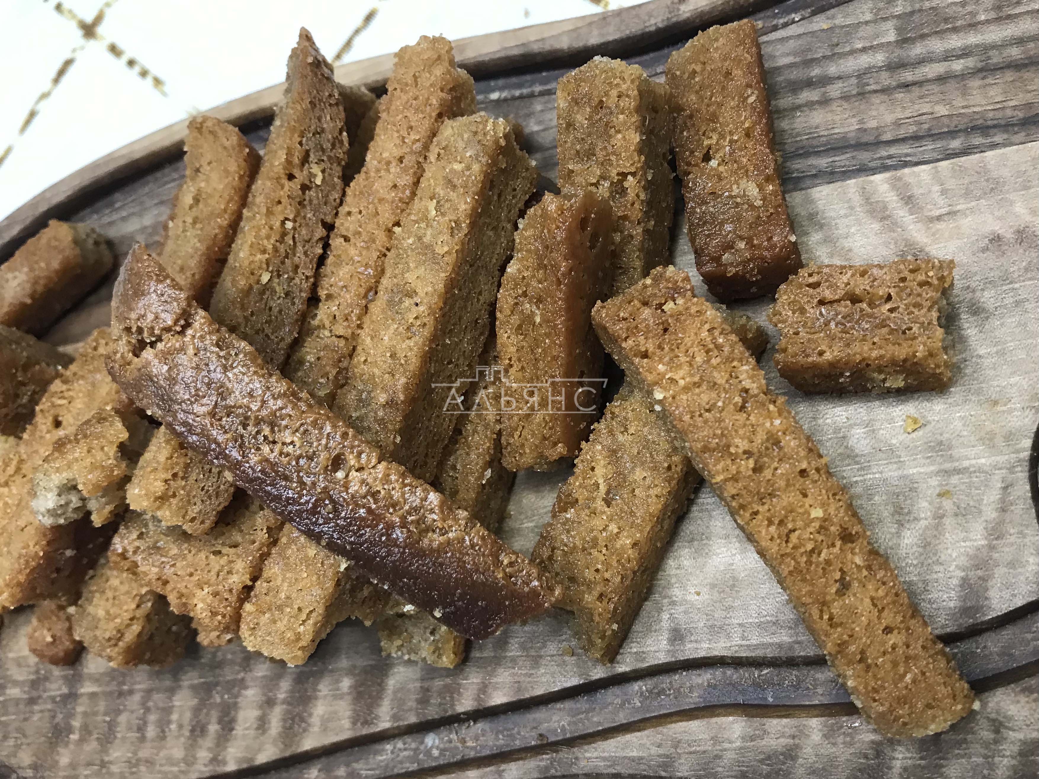 Деревенские гренки с чесноком в Некрасовке